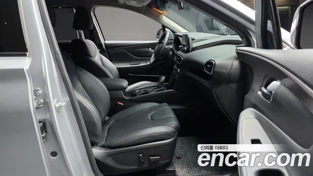 Hyundai Santa Fe 2018 thumb 7