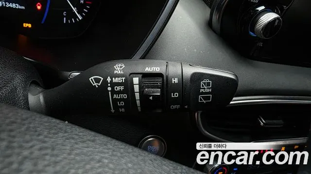 Hyundai Santa Fe 2018 thumb 11