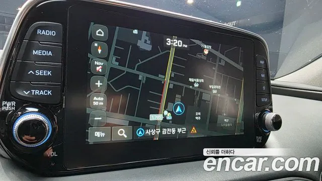 Hyundai Santa Fe 2018 thumb 6
