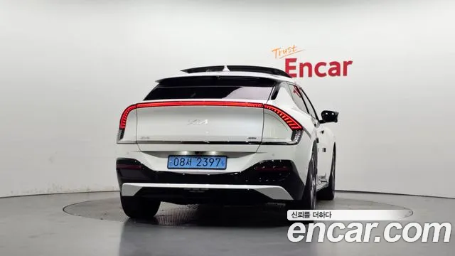 Kia EV6 2023 thumb 9