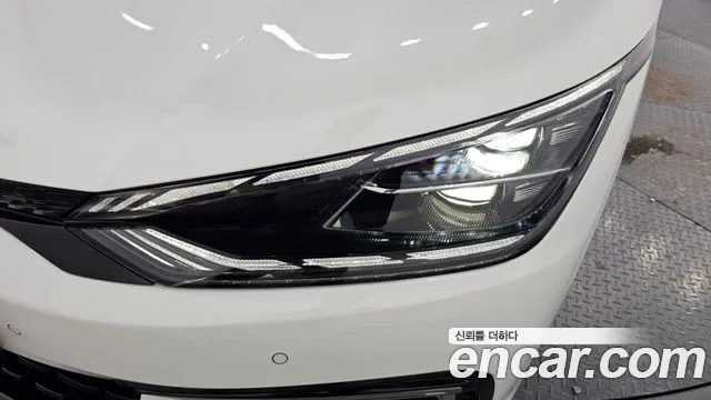 Kia EV6 2023 thumb 10
