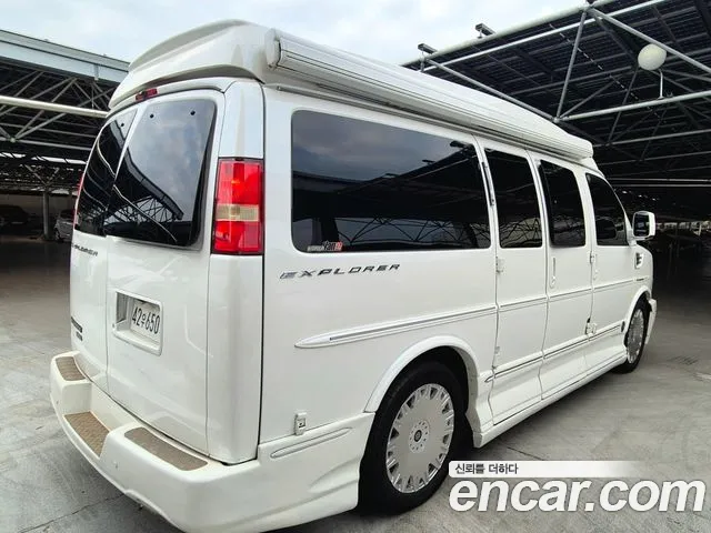 Chevrolet Express 2011 thumb 2