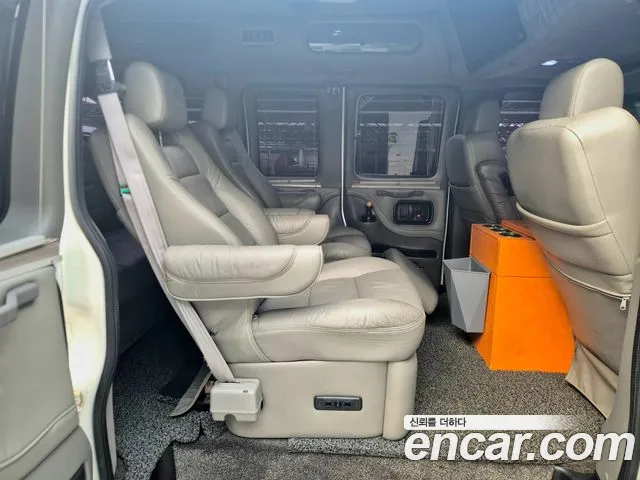 Chevrolet Express 2011 thumb 10