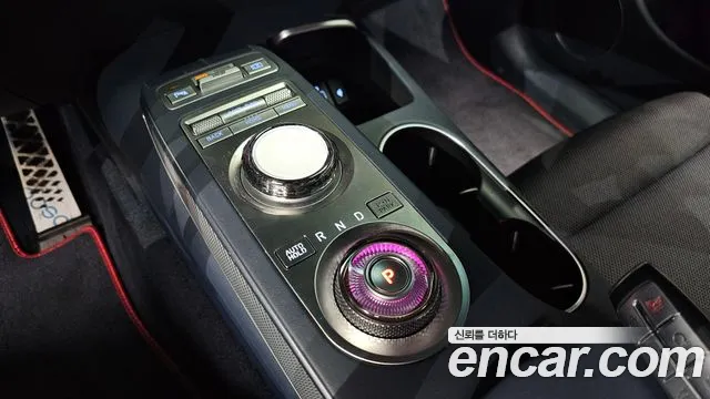 Genesis GV70 2021 thumb 9