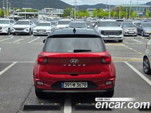 Hyundai Venue 2021 thumb 2