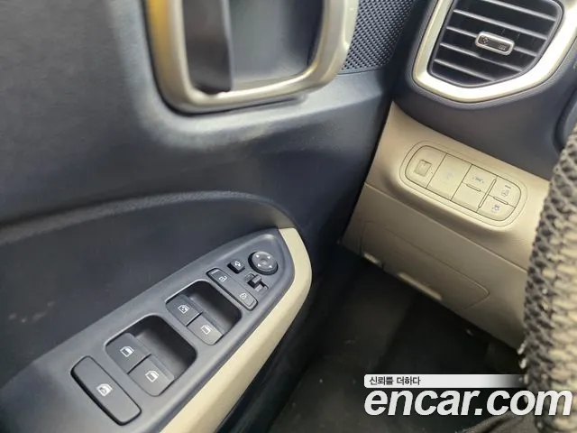 Hyundai Venue 2021 thumb 4