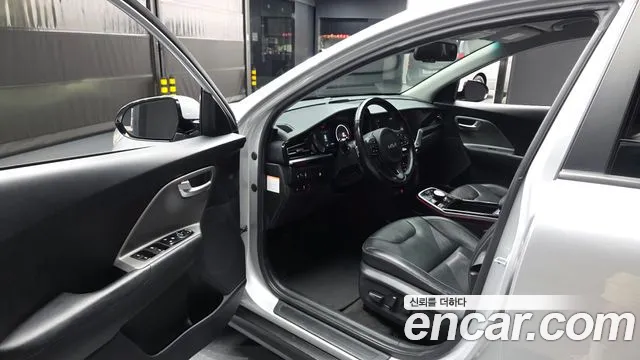 Kia Niro 2022 thumb 2