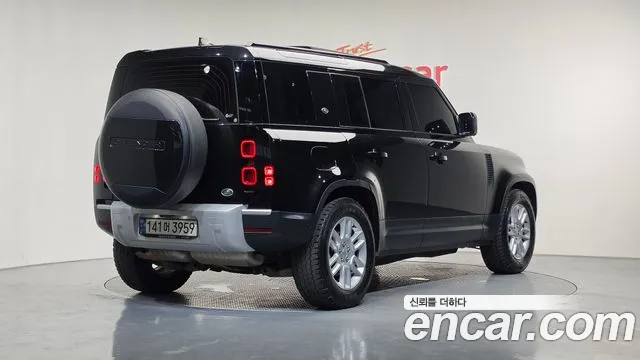 Land Rover Defender 2021 thumb 8