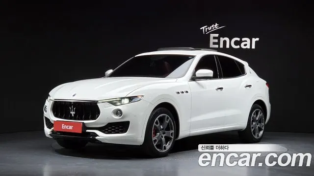 Maserati Levante 2017 thumb 11