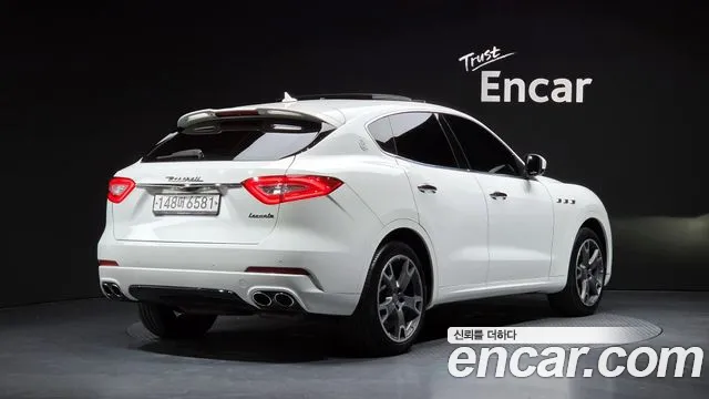 Maserati Levante 2017 thumb 2