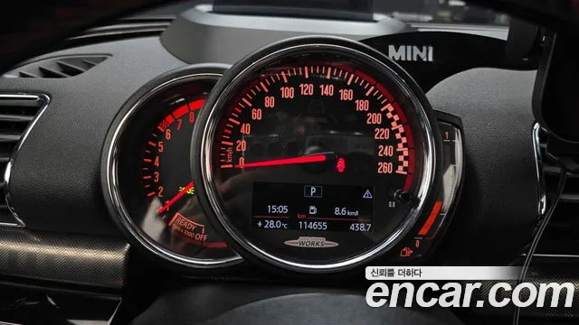 Mini Clubman 2018 thumb 11