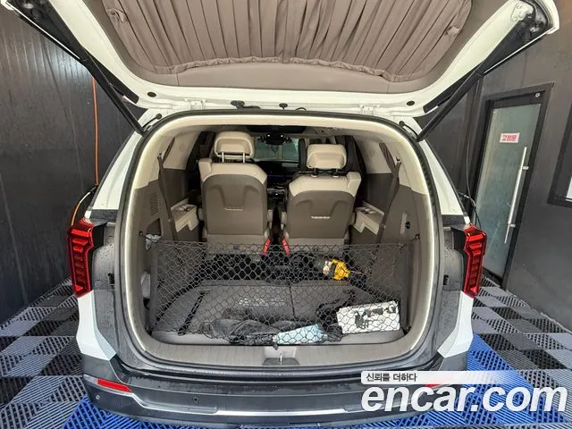 Kia Carnival 2024 thumb 4