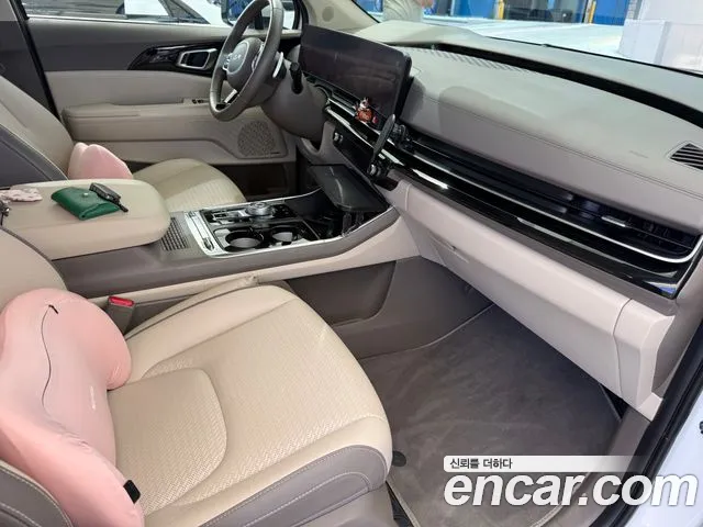 Kia Carnival 2024 thumb 9