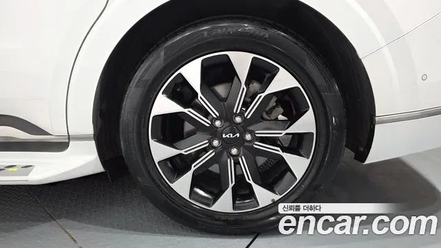 Kia Carnival 2022 thumb 5