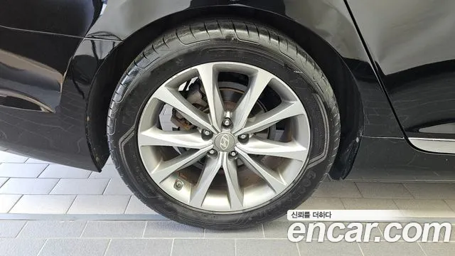 Hyundai Grandeur 2016 thumb 3