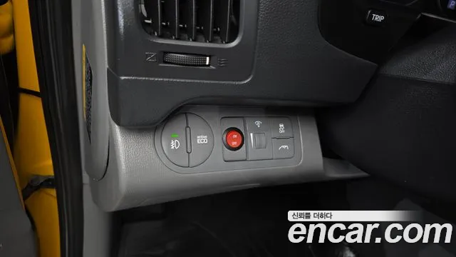 Hyundai Starex 2019 thumb 10