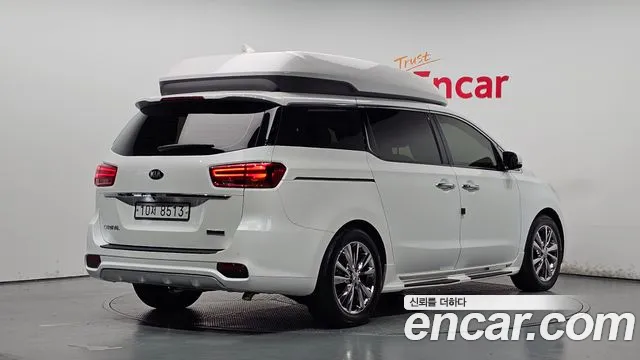 Kia Carnival 2018 thumb 8