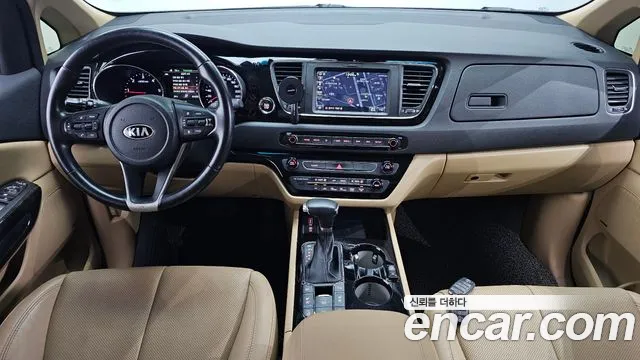 Kia Carnival 2018 thumb 12