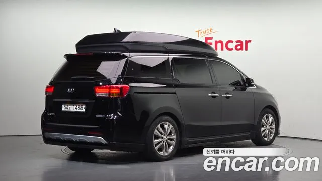 Kia Carnival 2017 thumb 9