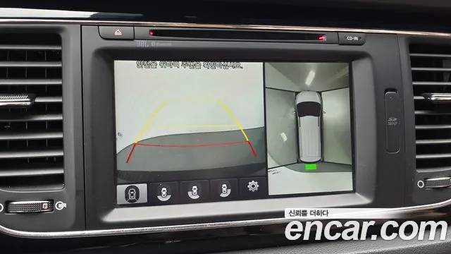 Kia Carnival 2017 thumb 11