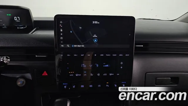 Hyundai Staria 2024 thumb 3