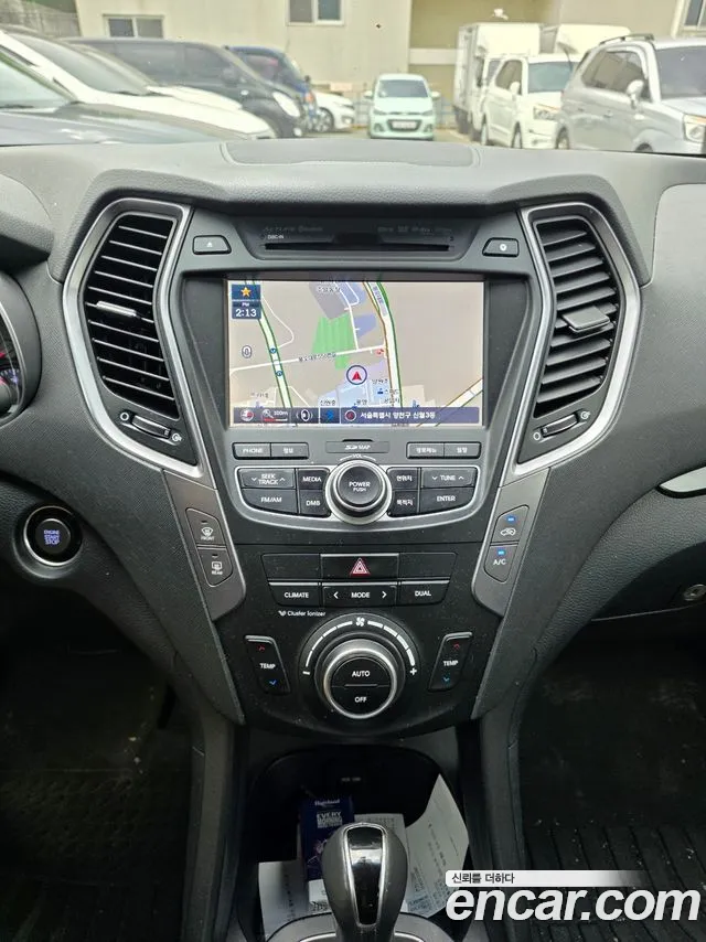 Hyundai Santa Fe 2012 thumb 3