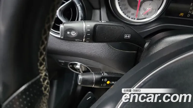 Mercedes-Benz CLA 2016 thumb 10