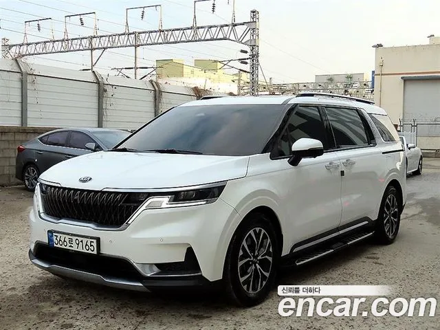 Kia Carnival 2021 thumb 2