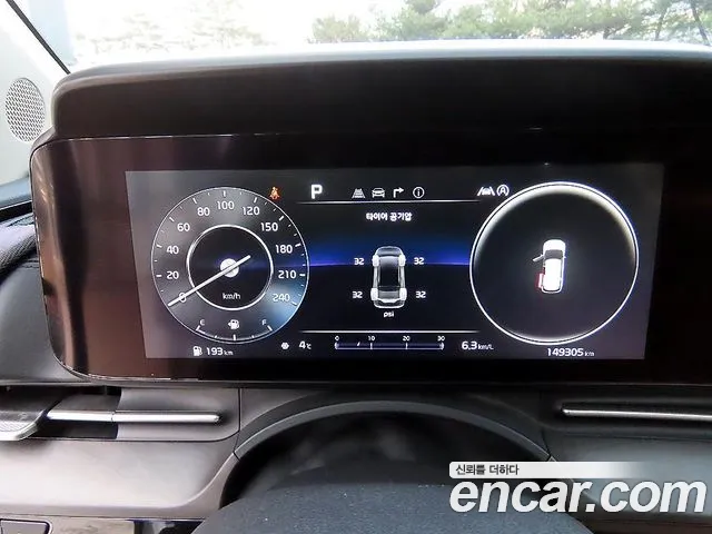 Kia Carnival 2021 thumb 9