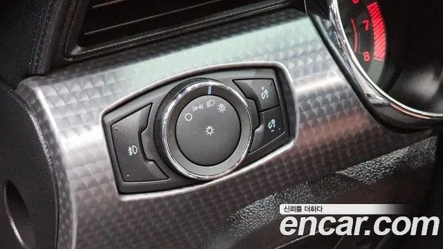 Ford Mustang Mach-E 2017 thumb 5