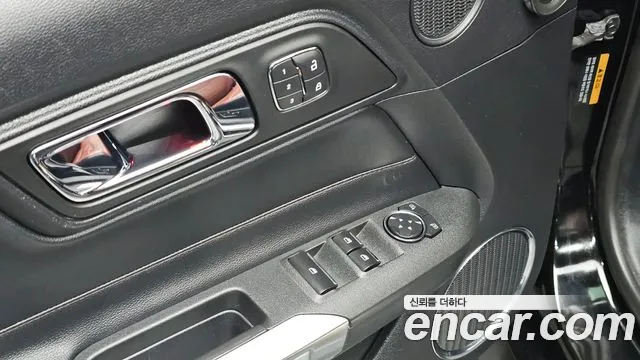 Ford Mustang Mach-E 2017 thumb 3