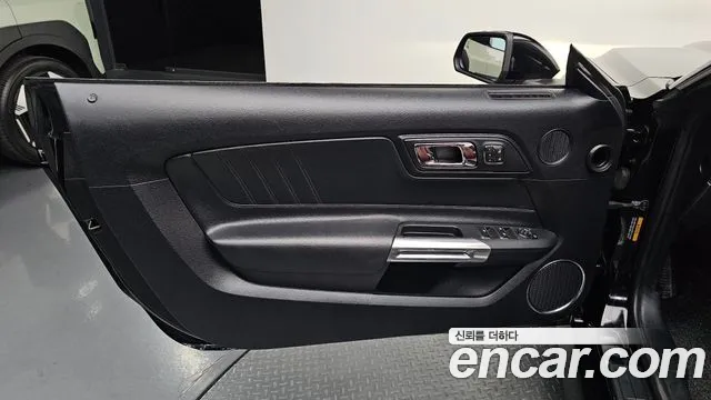 Ford Mustang Mach-E 2017 thumb 12