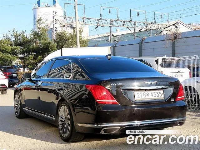 Genesis G90 2018 thumb 3