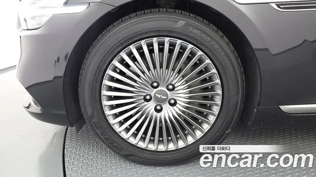 Genesis G90 2019 thumb 12