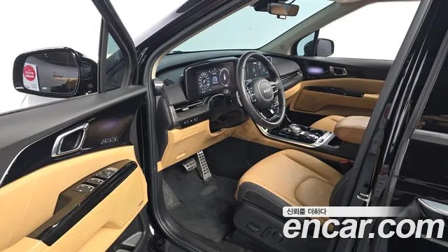 Kia Carnival 2023 thumb 4