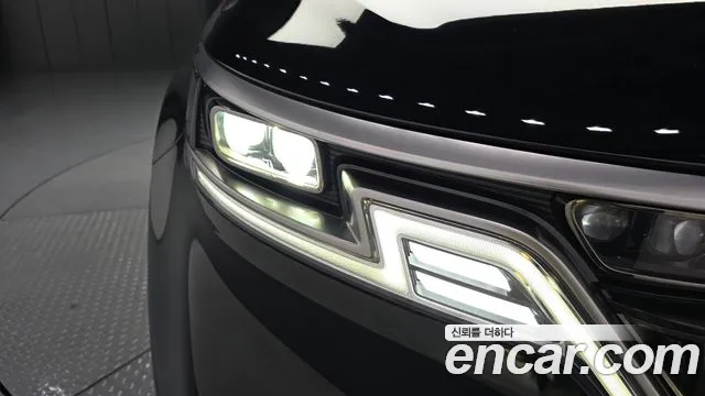 Kia Carnival 2023 thumb 9