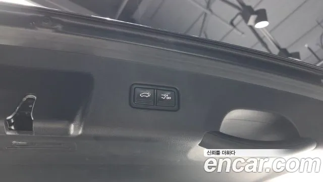 Kia Carnival 2023 thumb 5