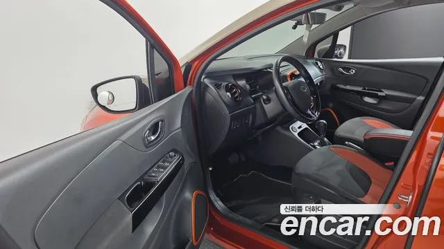 Renault Captur 2014 thumb 3