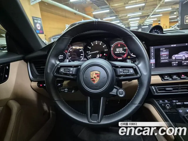 Porsche 911 2020 thumb 10
