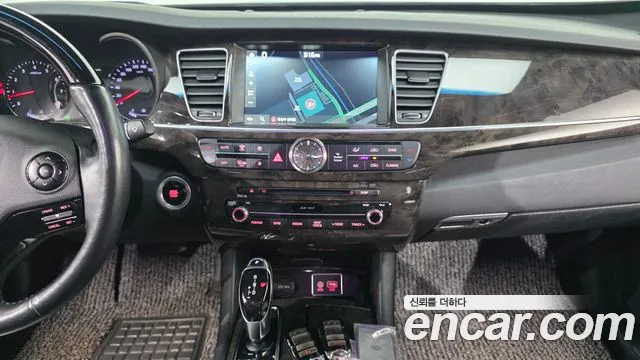 Kia K9 2015 thumb 8