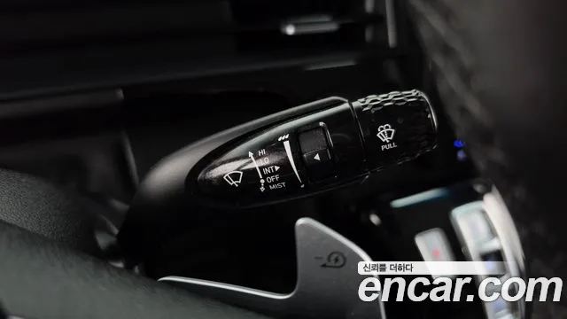 Hyundai Staria 2025 thumb 10