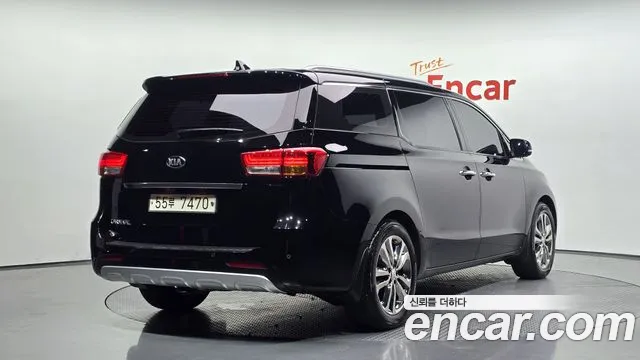 Kia Carnival 2017 thumb 3