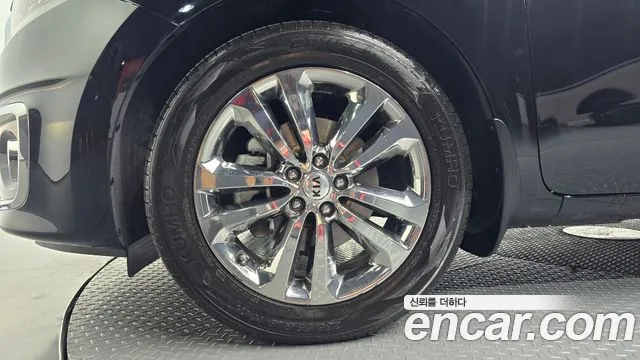 Kia Carnival 2017 thumb 8