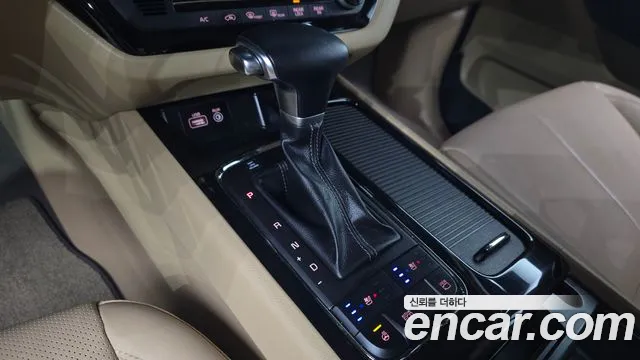 Kia Carnival 2017 thumb 9