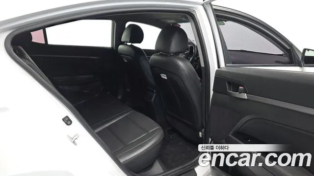Hyundai Avante 2016 thumb 7