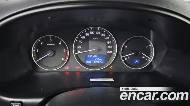 Hyundai Starex 2018 thumb 2