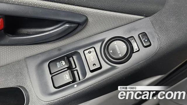 Hyundai Starex 2018 thumb 3