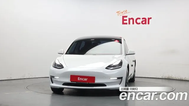 Tesla Model 3 2020 thumb 3