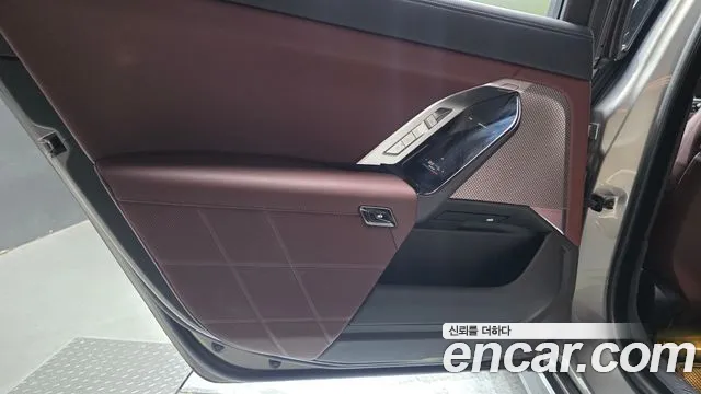 BMW 7 серии 2025 thumb 4