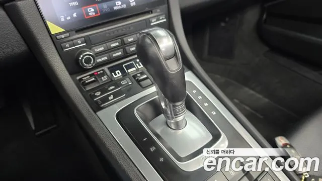 Porsche Cayman 2017 thumb 2